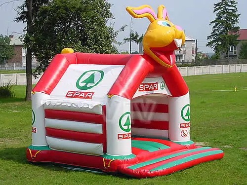 Spar roofed inflatable bounce