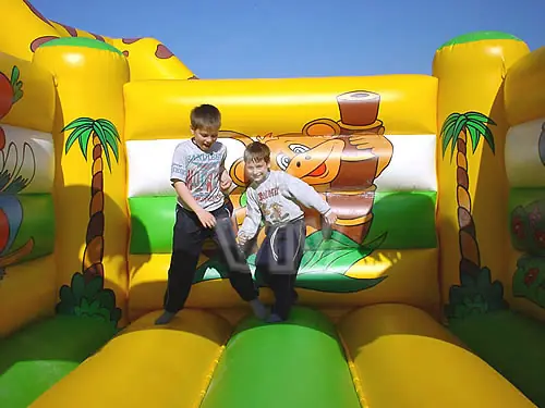 Jungle open-top inflatable bounce