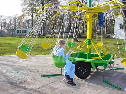 Merry-go-round mechanical attraction product photo