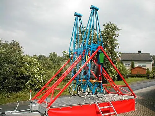 Swing bikes mechanical attraction product photo