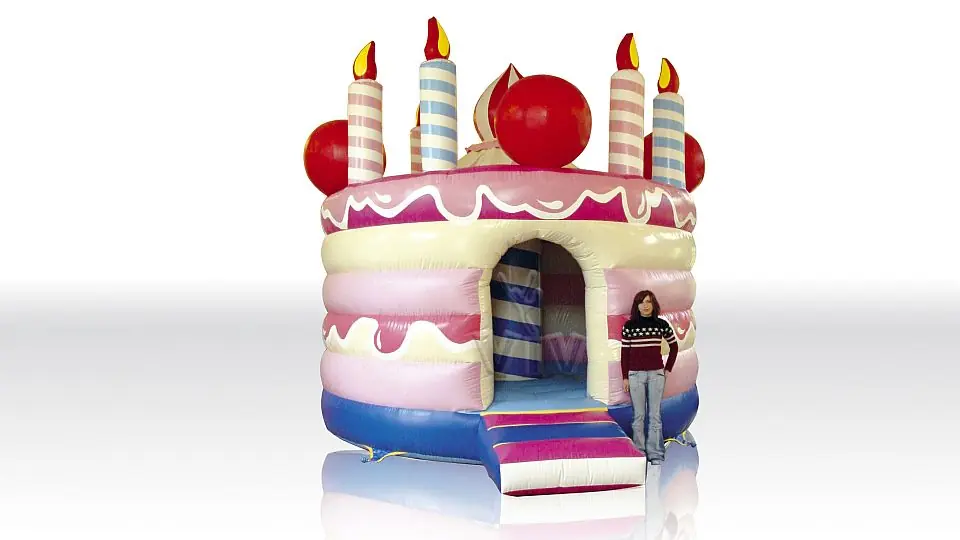 Cake round with roof commercial inflatable bounce