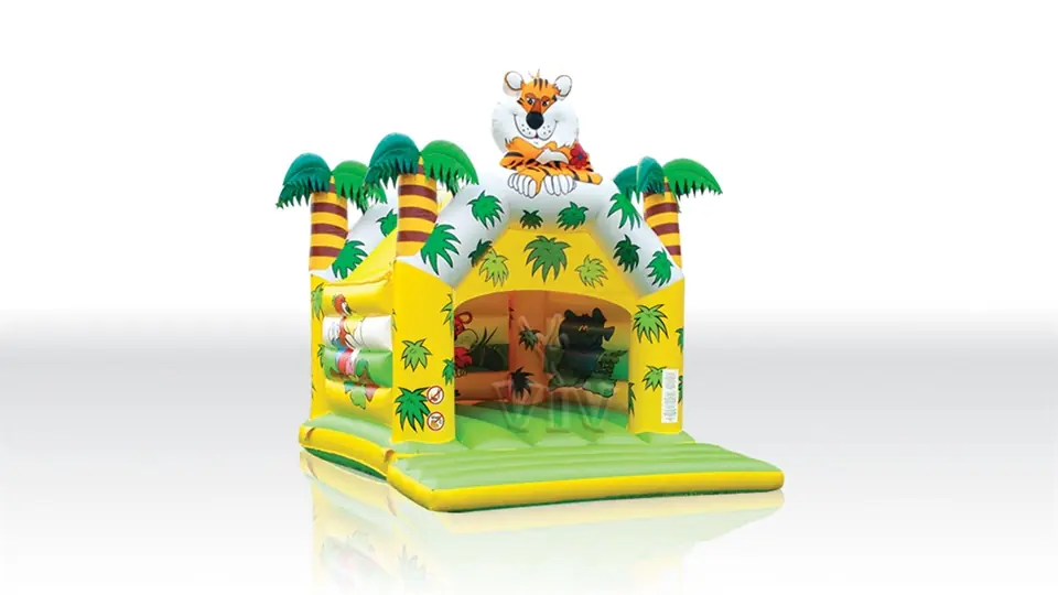 Jungle 4 x 3 m with roof commercial inflatable bounce