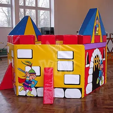 Castle Pool foam soft play hut for dry indoor play areas
