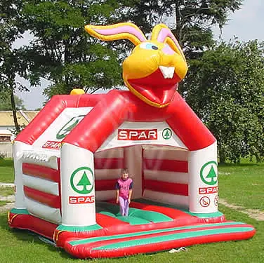 Spar roofed inflatable bounce