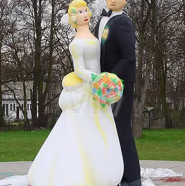 Married promotional inflatable product photo