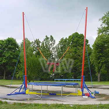 Single bungee mechanical attraction product photo